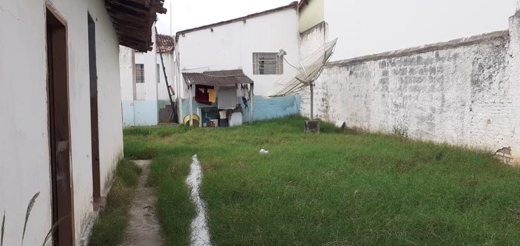 VENDE-SE CASA – TRAVESSA SÁ BARRETO