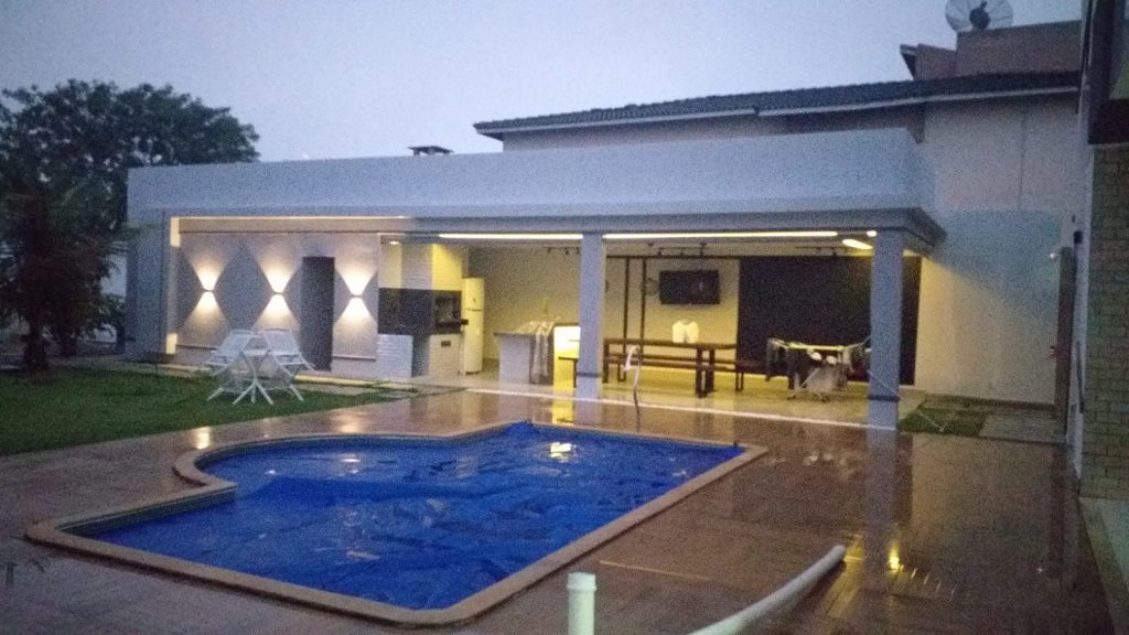 VENDE-SE CASA ALTO PADRÃO 3 SUÍTES – ALTO DA BOA VISTA