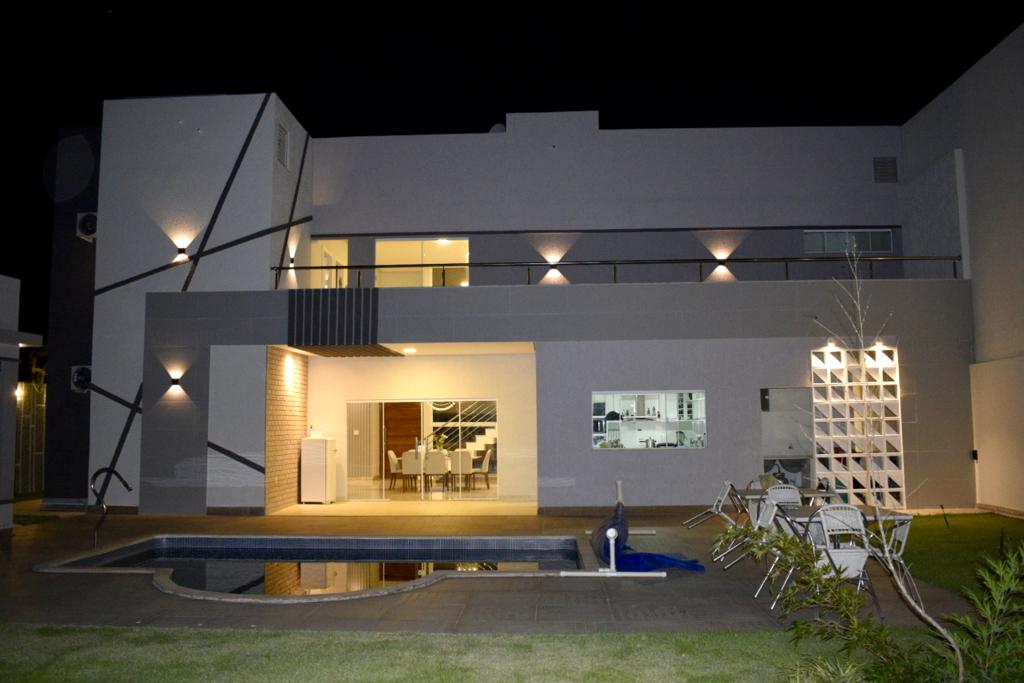 VENDE-SE CASA ALTO PADRÃO 3 SUÍTES – ALTO DA BOA VISTA