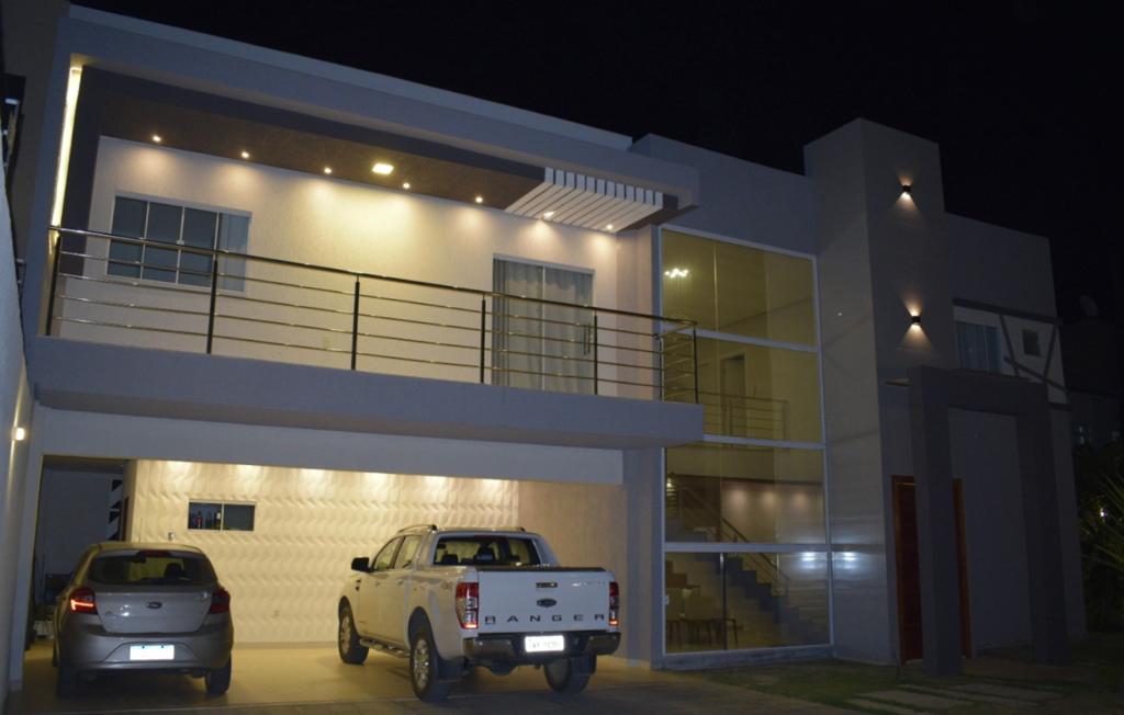 VENDE-SE CASA ALTO PADRÃO 3 SUÍTES – ALTO DA BOA VISTA