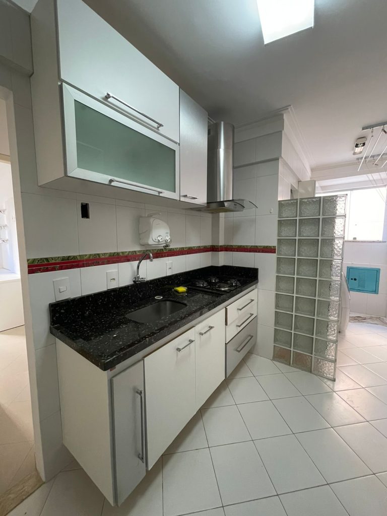 ALUGA-SE APARTAMENTO – 2 QUARTOS MOBILIADO – CANDEIAS