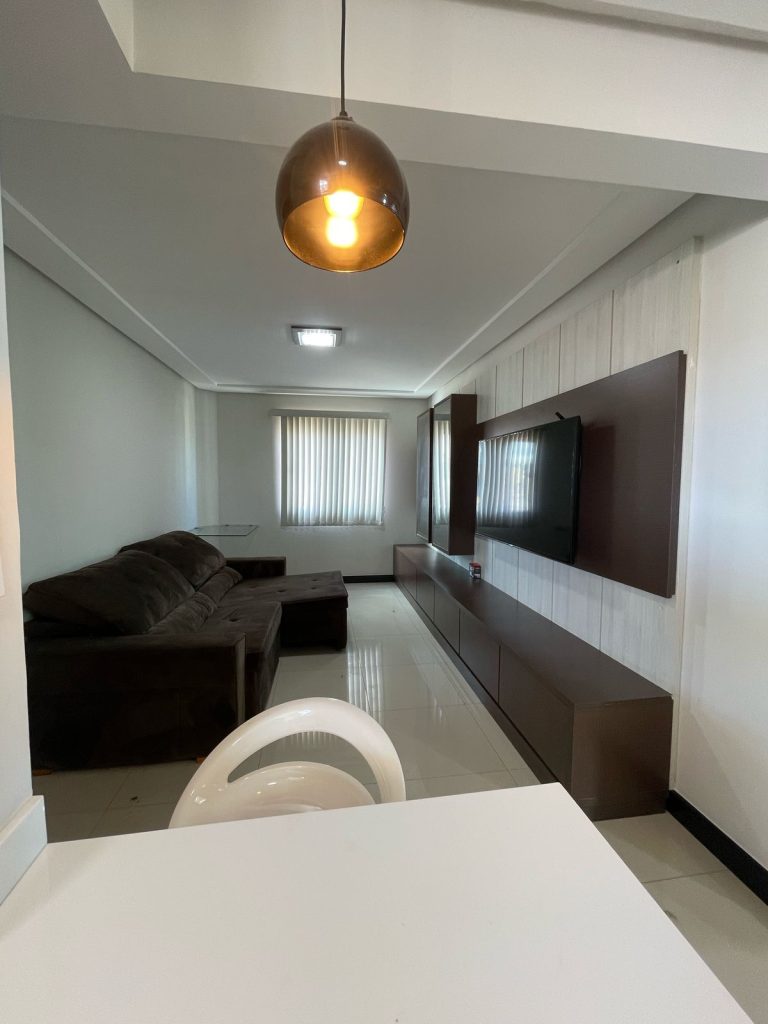 ALUGA-SE APARTAMENTO 2/4 MOBILIADO ALTO MARON