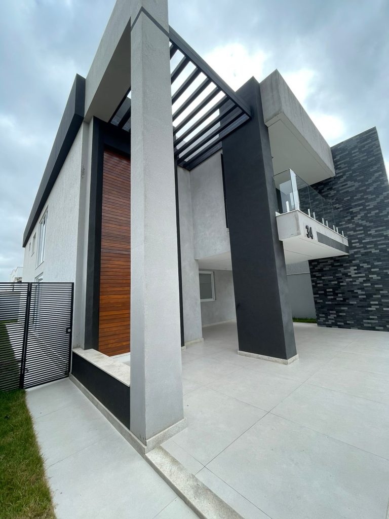 VENDE-SE CASA DE 2 PAVIMENTOS – ALPHAVILLE 2 – 4 SUITES