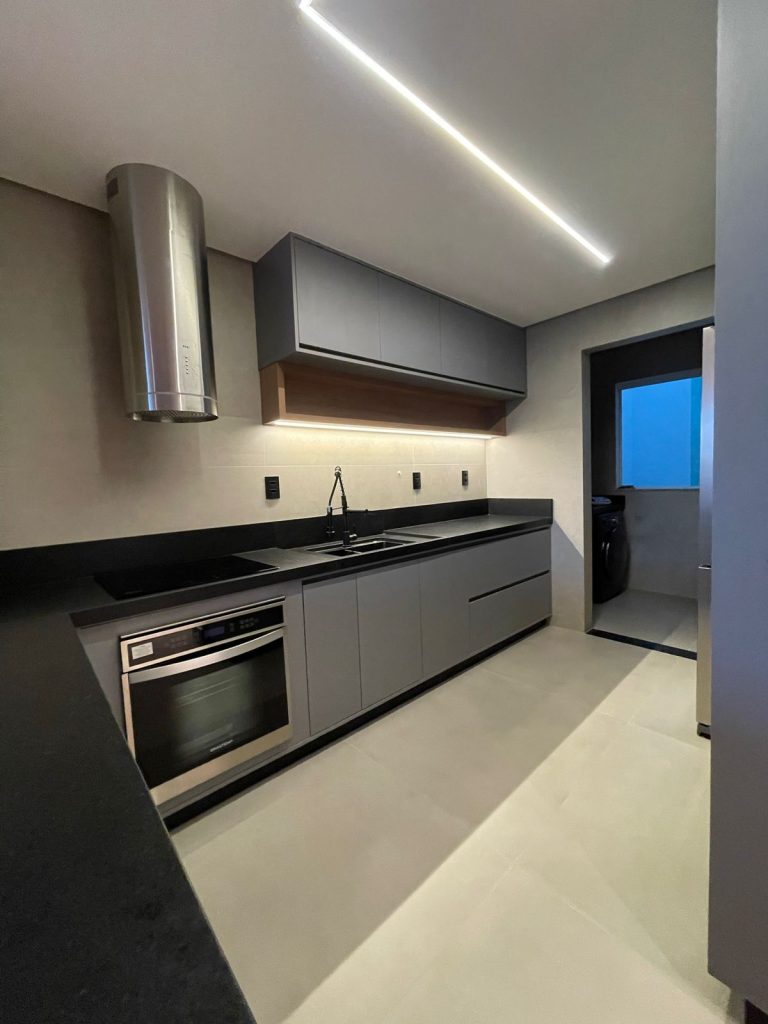 VENDE-SE COBERTURA TODA MOBILIADA ALTO DA BOA VISTA