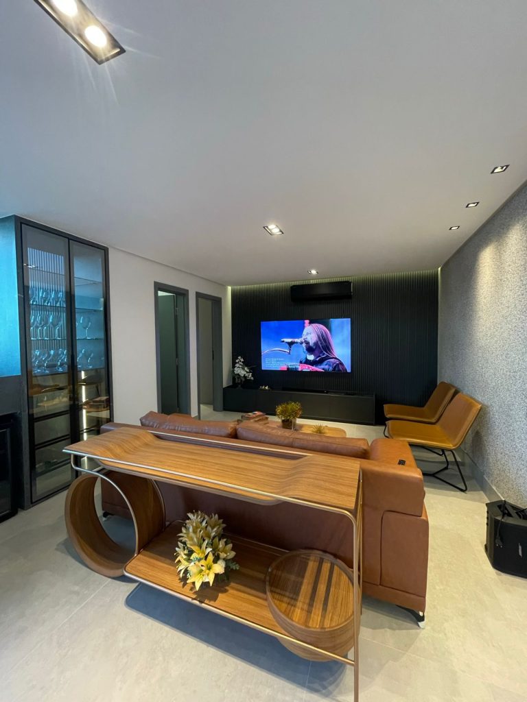 VENDE-SE COBERTURA TODA MOBILIADA ALTO DA BOA VISTA
