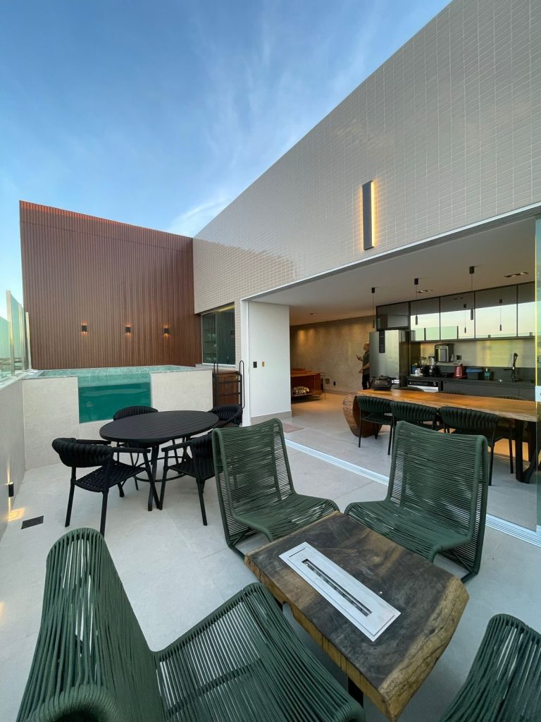 VENDE-SE COBERTURA TODA MOBILIADA ALTO DA BOA VISTA
