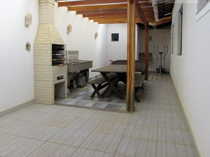 VENDE-SE CASA – CONDOMINIO CIDADE JARDIM