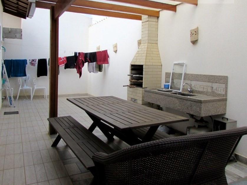 VENDE-SE CASA – CONDOMINIO CIDADE JARDIM