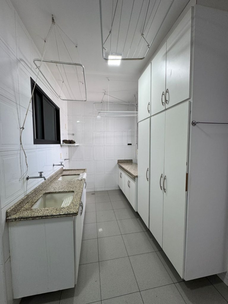 VENDE-SE APARTAMENTO 3/4 – 190m2 –  DUAS SUITES – QUARTO – DEPENDENCIA – RECREIO