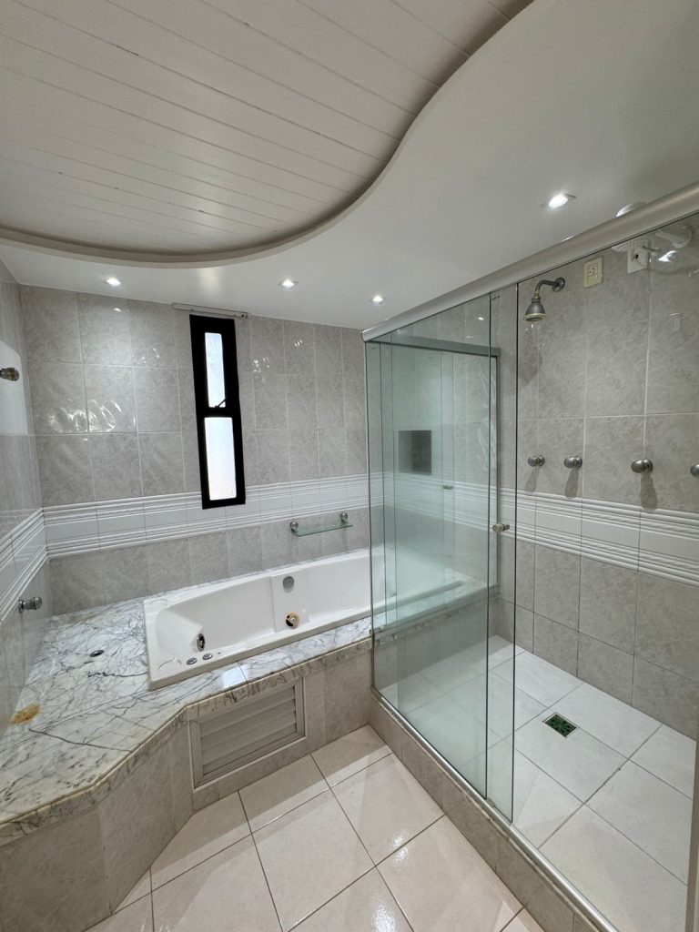 VENDE-SE APARTAMENTO 3/4 – 190m2 –  DUAS SUITES – QUARTO – DEPENDENCIA – RECREIO