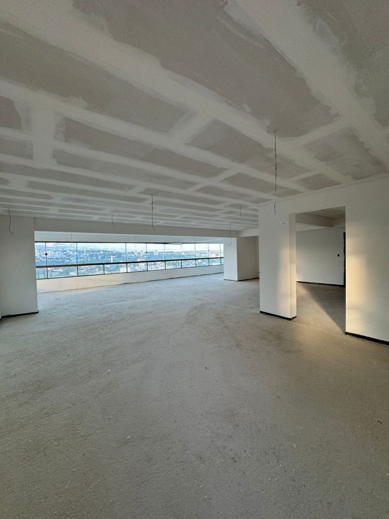 VENDE-SE APARTAMENTO – BOSQUE DOS PINHEIROS
