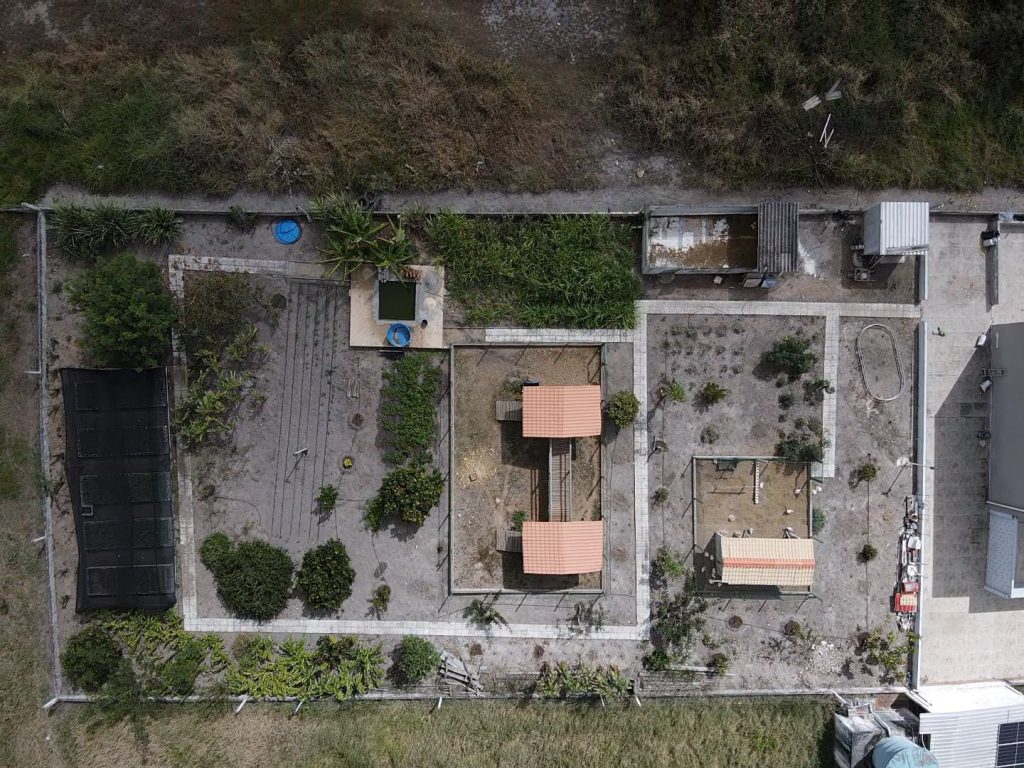 VENDE-SE CASA – SÍTIO EM CONDOMÍNIO FECHADO PROXIMO AO HARAS RESIDENCE