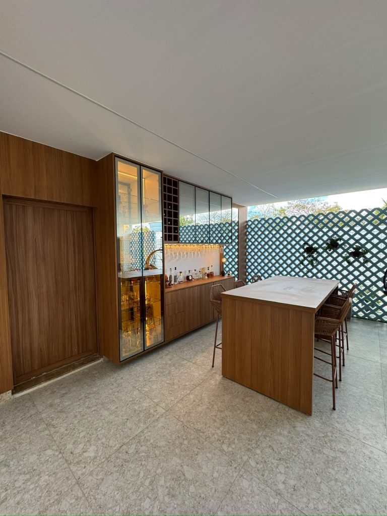 VENDE-SE CASA – SÍTIO EM CONDOMÍNIO FECHADO PROXIMO AO HARAS RESIDENCE