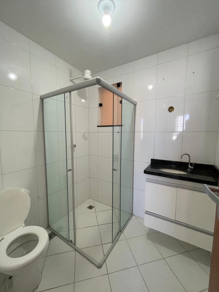 ALUGA-SE APARTAMENTO 2 QUARTOS – CANDEIAS