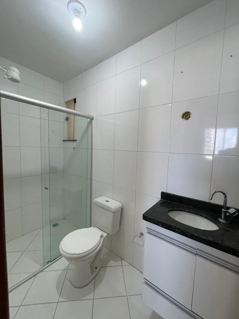ALUGA-SE APARTAMENTO 2 QUARTOS – CANDEIAS
