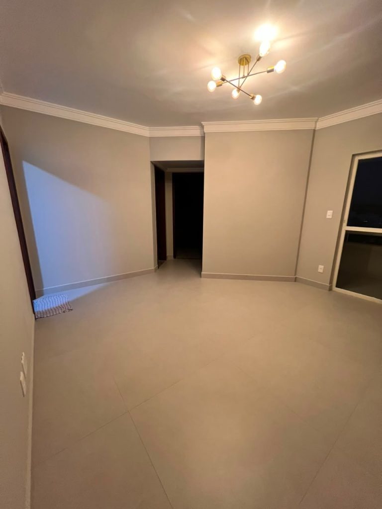 VENDE-SE APARTAMENTO COM 2 SUÍTES – NA AV. LUIZ EDUARDO MAGALHÃES
